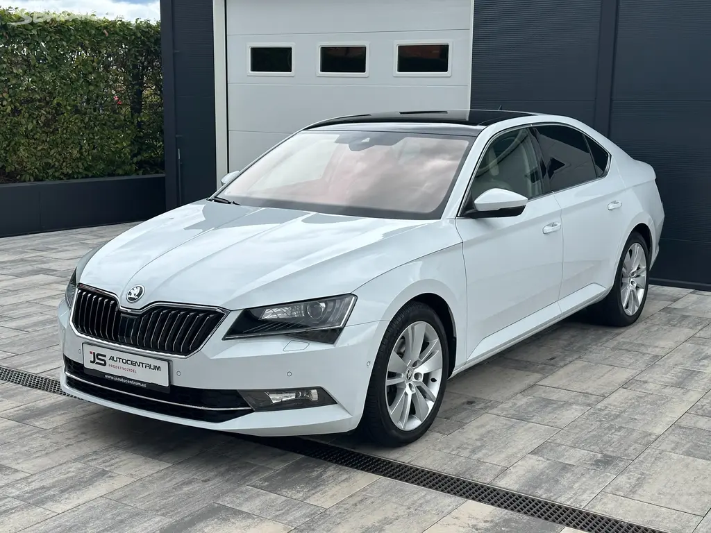 Škoda Superb 1.4i TSI 150PS Style Plus M/T 4x4